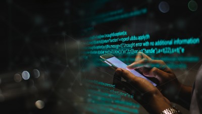 Entre as opções de curso estão o de Cyber crimes e o de Análise de dados, relatórios, gráficos e indicadores utilizando o aplicativo Power BI (Foto: Getty Images)