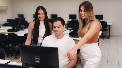 A Unifor conta com diversas opções de graduações em período noturno (Foto: Roberio Castro)