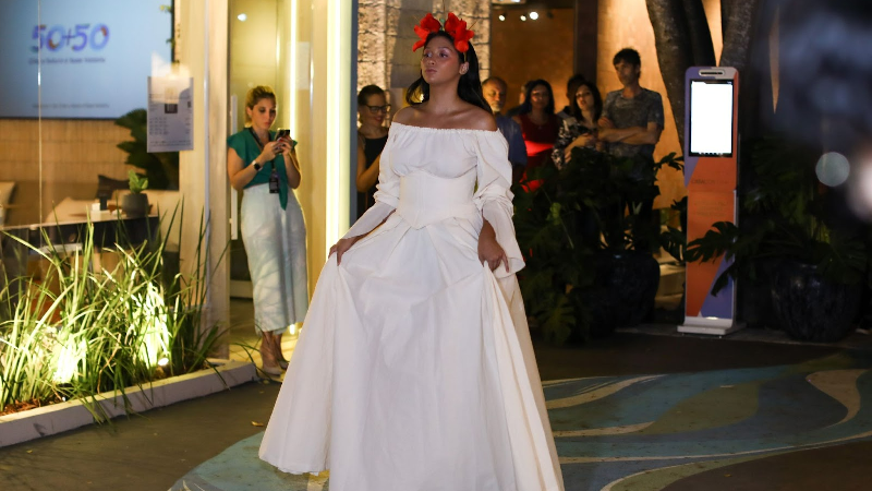 Looks produzidos pelos estudantes dos cursos de Moda da Unifor para o desfile que aconteceu na 23ª CasaCor (Foto: Ares Soares)