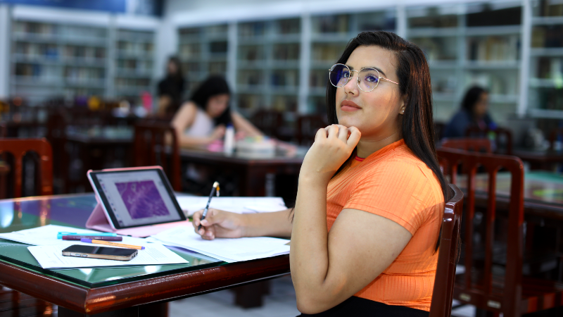 Ações de apoio da Unifor, e até aplicativos, ajudam na missão de aprender melhor (Foto: Ares Soares)