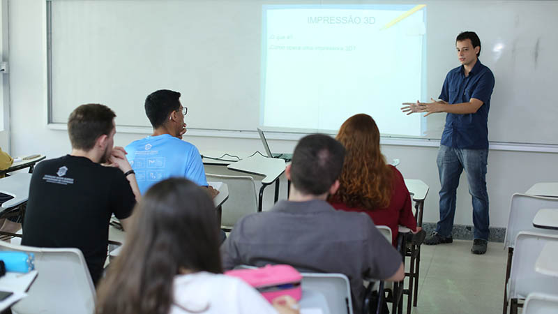 Realizados anualmente, os Encontros Científicos têm o intuito de divulgar as pesquisas realizadas não só por membros da instituição como alunos e professores da Universidade de Fortaleza, mas por participantes de outras instituições. Foto: Ares Soares.