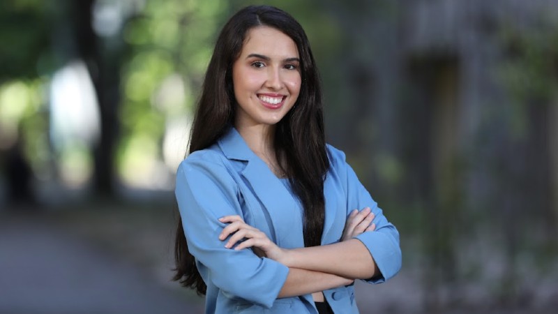 Gabrielle Benevides, estudante de Medicina da Unifor, fala sobre o aprendizado dos valores humanos como diferencial na sua construção profissional (Foto: Ares Soares)