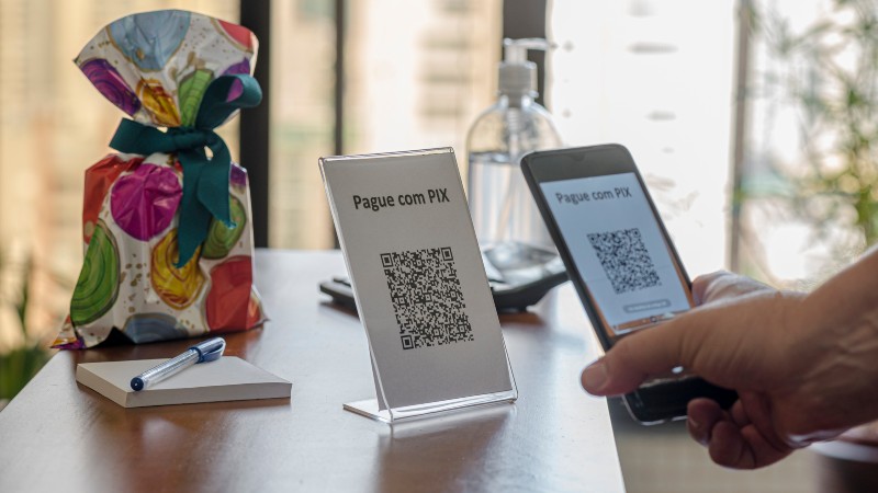 O Pix permitirá pagamentos com utilização de QR Code por meio do aparelho celular (Foto: Getty Images)