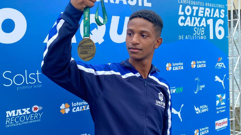 Davi Gustavo conquistou a medalha de ouro na categoria “Atletismo” (Foto: Acervo pessoal)