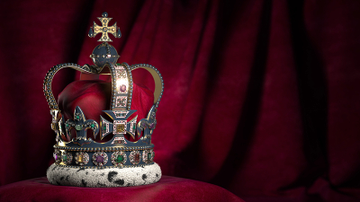 A coroa do trono pertenceu à rainha Elizabeth II até sua morte, no dia 8 de setembro de 2022 (Foto: Getty Images)