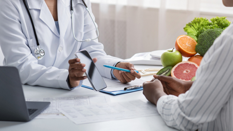 O setor de Nutrição do NAMI promove avaliação, diagnóstico e orientação nutricional à comunidade cearense (Foto: Getty Images)