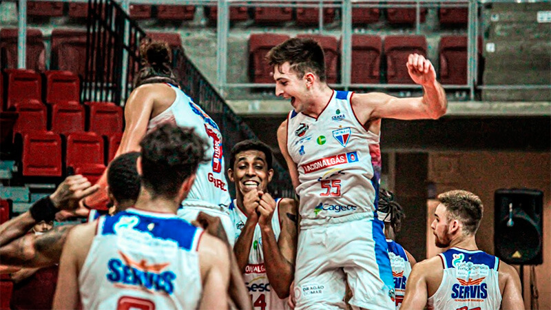 A presença de uma equipe profissional de basquete treinando e competindo no Complexo Desportivo da Universidade de Fortaleza demonstra a seriedade com que a instituição trata e apoia o esporte em nosso Estado (Foto: Karim Georges - FBC)