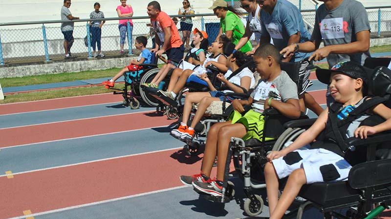 O evento ajuda crianças portadoras de deficiência física na integração com o esporte de uma forma divertida e segura. Foto: Divulgação/Unifor.