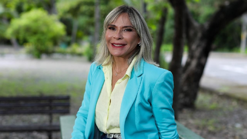 Mônica Tassigny, docente do PPGD, é uma das autoras do livro “Essência Feminina Nordestina” (Foto: Ares Soares)