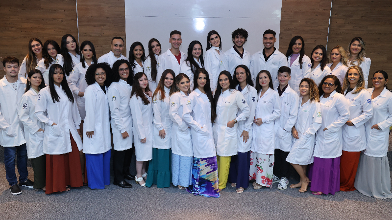 Cerimônia é um marco para o início da trajetória acadêmica dos estudantes (Foto: Ares Soares)