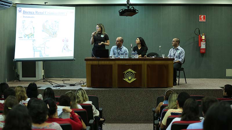 O principal objetivo é capacitar e atualizar profissionais da área da saúde. Foto: Ares Soares.