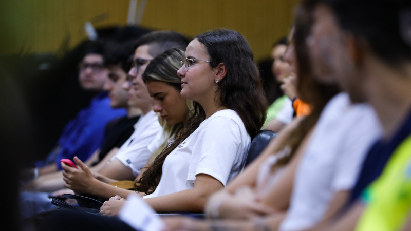 Momento visa acolher alunos ingressantes e marca início das atividades do semestre 2023.2  (Foto: Ares Soares)