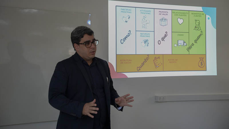 A ocasião foi repleta de ensinamentos fundamentais para quem pretende ser um empreendedor de sucesso na hora de tirar a ideia de negócio do papel para a prática.&nbsp; Foto: Clara de Carvalho.