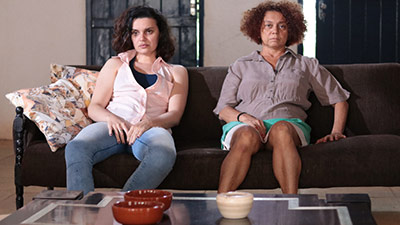 As atrizes Ana Luiza Rios e Marta Aurélia, respectivamente em Marco (Dir. Sara Benvenuto) (Foto: Reprodução/Mapa Cultural do Ceará)