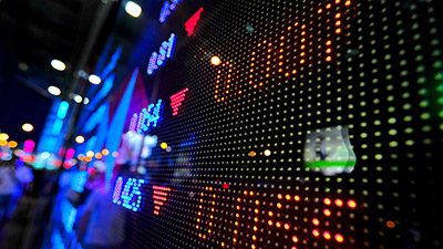 No mercado financeiro, o índice Ibovespa registrou 12 quedas consecutivas no índice durante a primeira quinzena do mês (Foto: Getty Images)