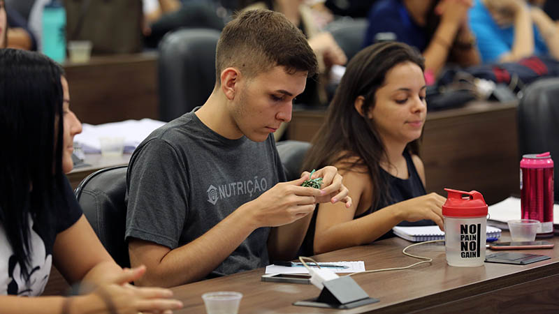 O Ciclo de Atualização em Nutrição apresenta abordagens relacionadas à prática profissional do nutricionista (Foto: Ares Soares/Unifor)