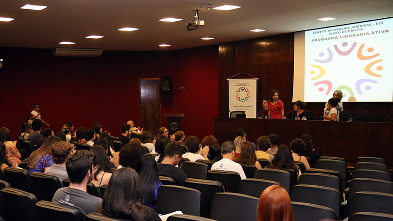 O Projeto Quinta Literária é uma realização do Programa Cidadania Ativa do Centro de Ciências Jurídicas (Foto: Ares Soares)