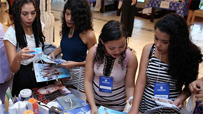 O Meeting de Estética e Cosmética da Unifor contará com palestras e workshops, além de exposição de produtos (Foto: Ares Soares)