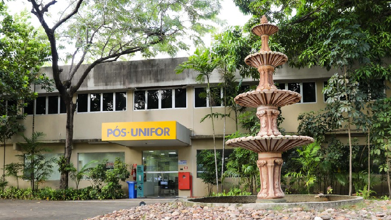 A pós-graduação é um passo importante na carreira de todo profissional, favorecendo a colocação no mercado de trabalho (Foto: Ares Soares)