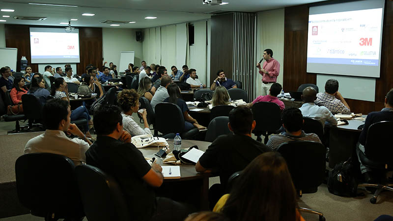 Os cursos de pós-graduação podem ampliar as chances de empregabilidade, por meio da especialização dos profissionais em suas áreas de atuação (Foto: Ares Soares)