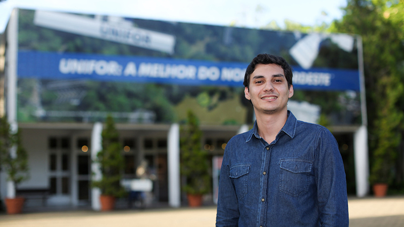 Aluno Caio Ponte, aluno do Doutorado em Informática Aplicada da Unifor