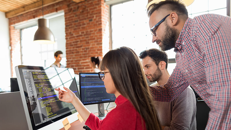 Curso destina-se a profissionais graduados nas áreas da Ciência da Computação, Engenharias, Matemática, Física e afins (Foto: Getty Images)